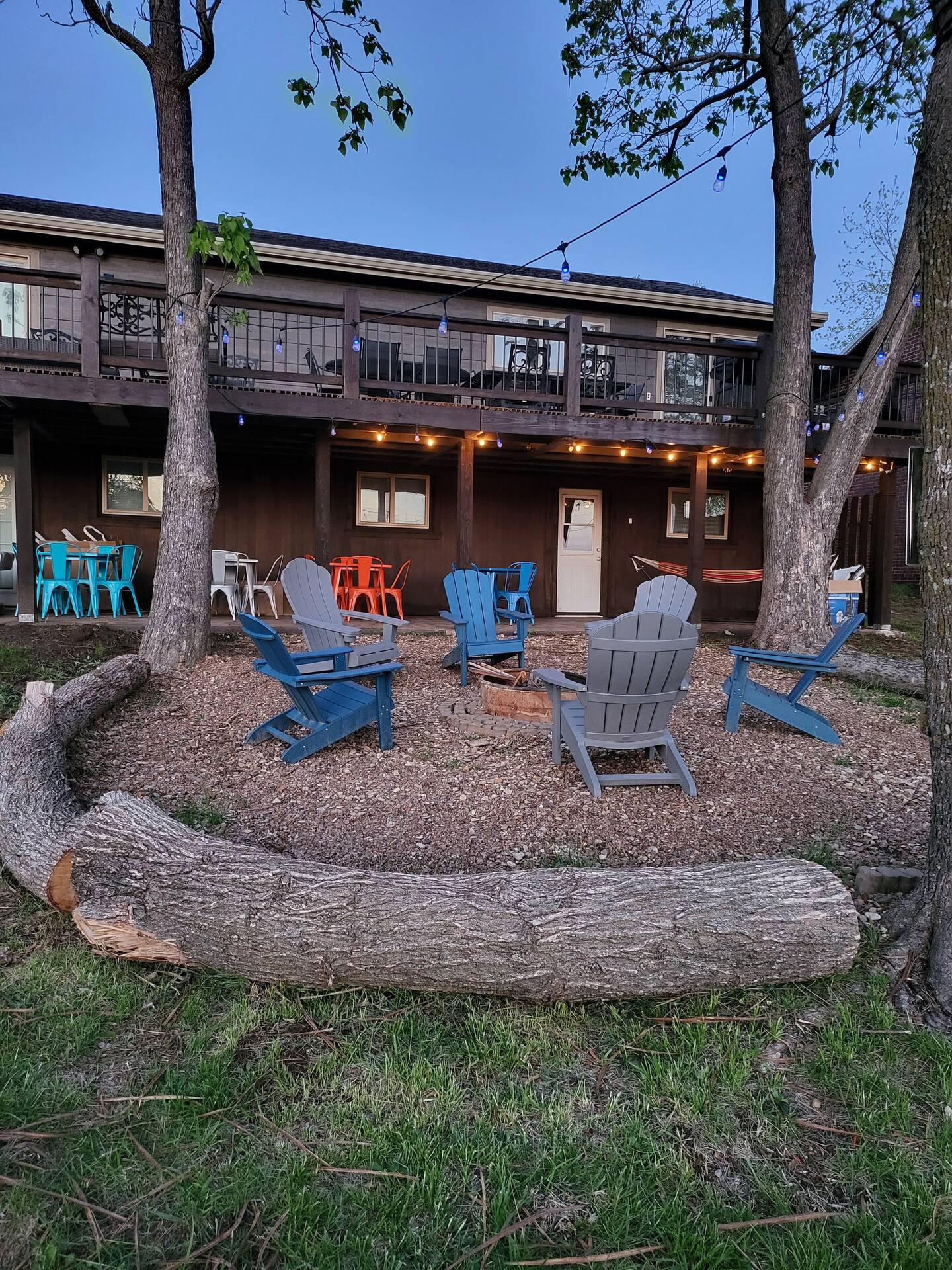 Modern Pioneer Retreat at Kaw Lake Revnest